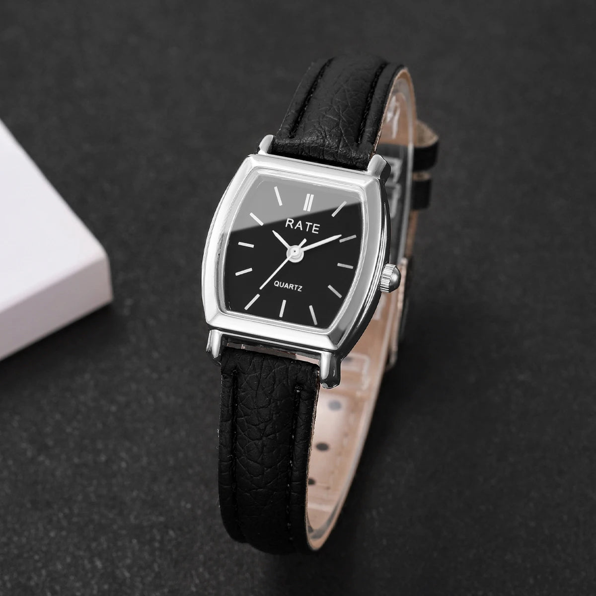 Women Quartz Leather Strap Fashion Wrist Watch