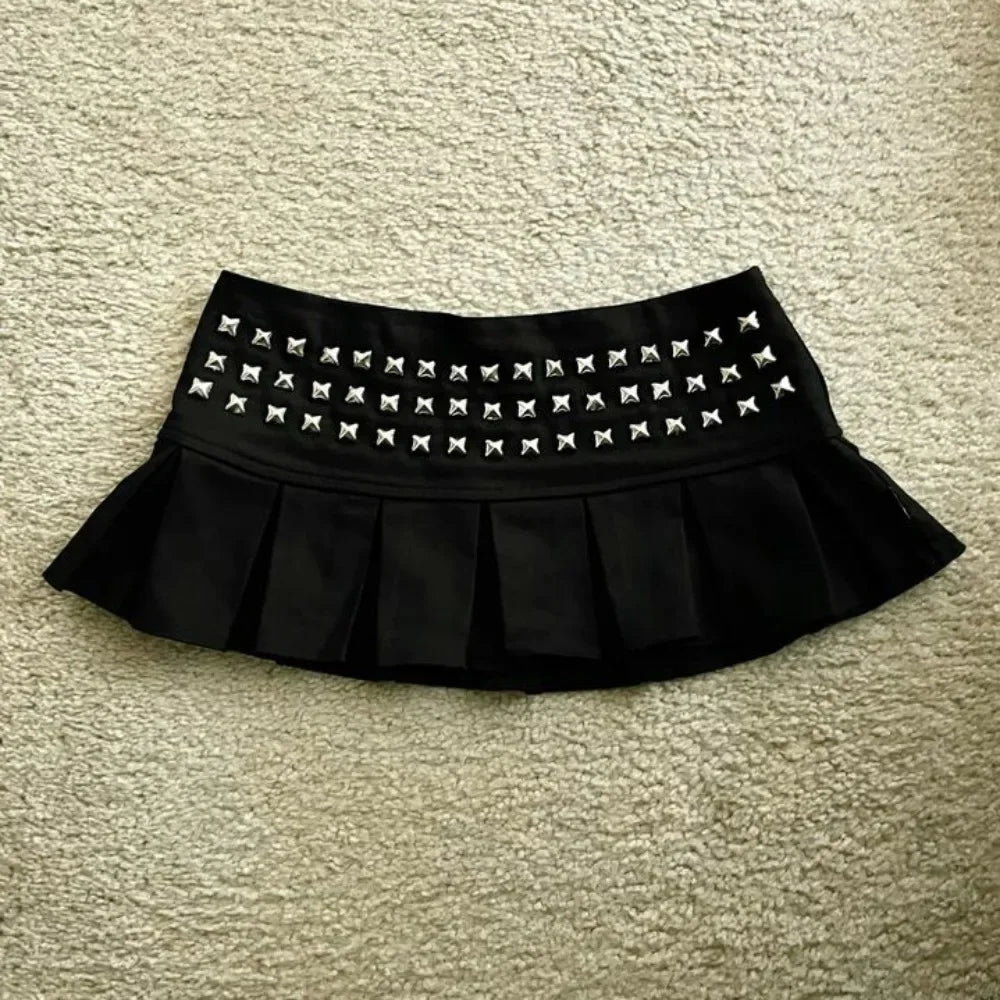 Women Y2K Gothic Studded Pleated Mini Skirt Punk Rivet Hot Girl Skirt