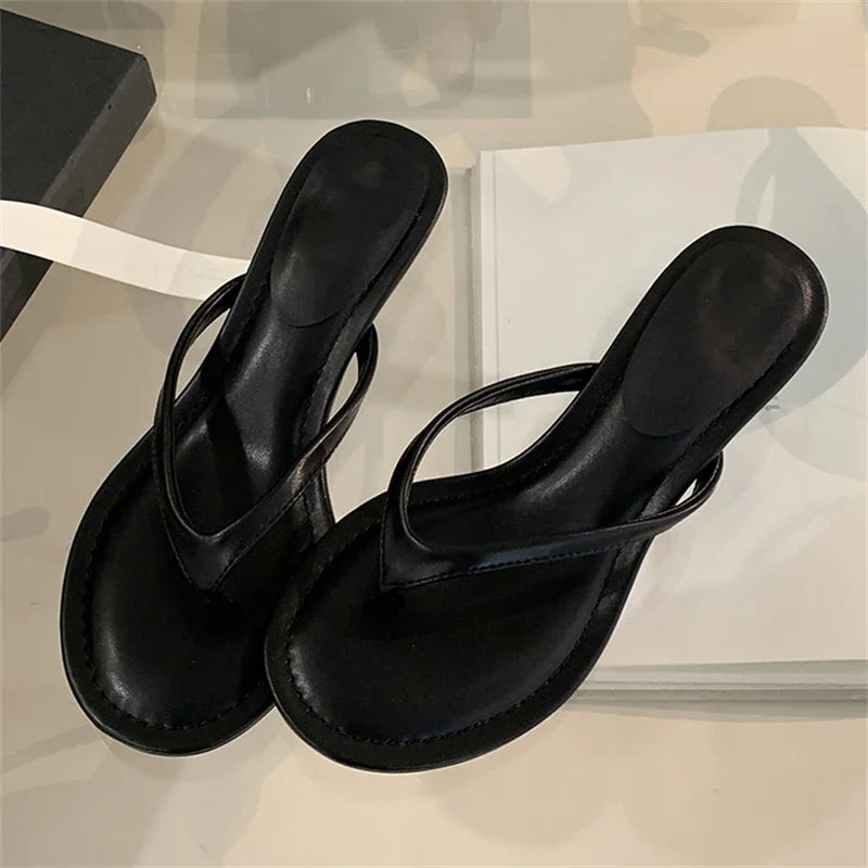 Women Clip Toe Low Heel Slippers Beach Casual Flip Flop Sandals