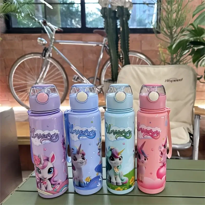 Cute Cartoon Water Bottle 700ml – BPA Free Leakproof Kids Drinking Bottle with Straw for School & Outdoor