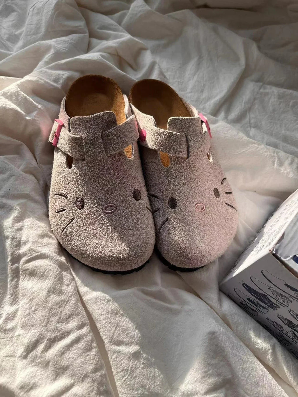 Hello Kitty Women’s Summer Slippers Thick Sole Anti Slip Cartoon Slides