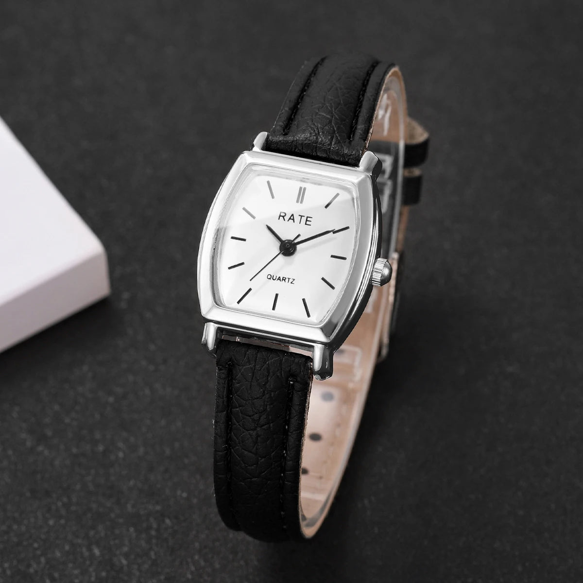 Women Quartz Leather Strap Fashion Wrist Watch