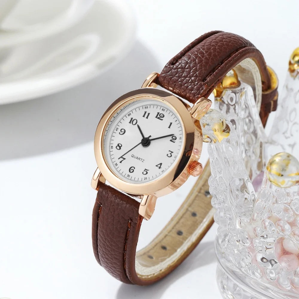 Women Quartz Leather Strap Fashion Wrist Watch