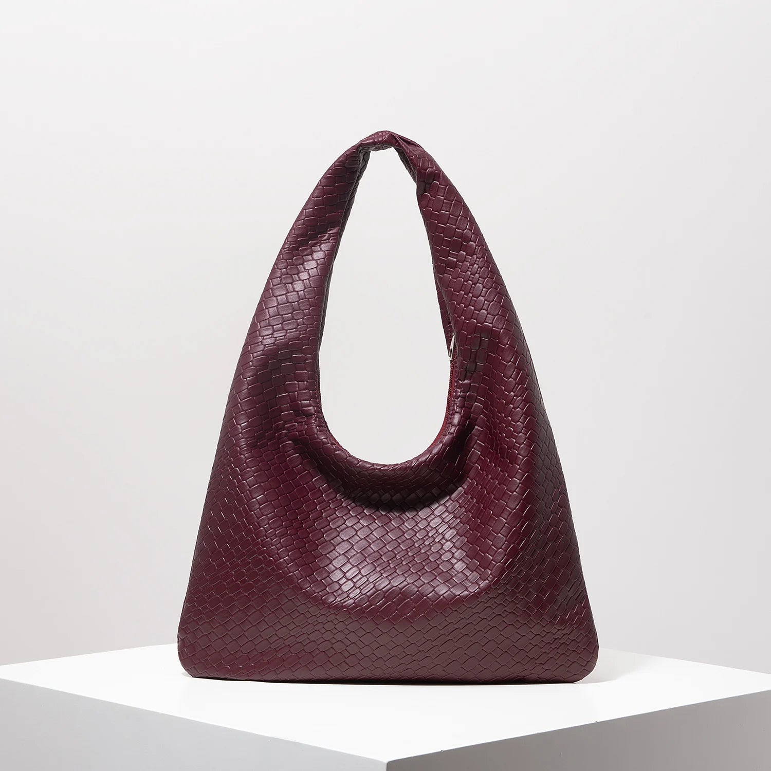 Vintage Woven Leather Shoulder Bag Large Capacity Crescent Tote for Women