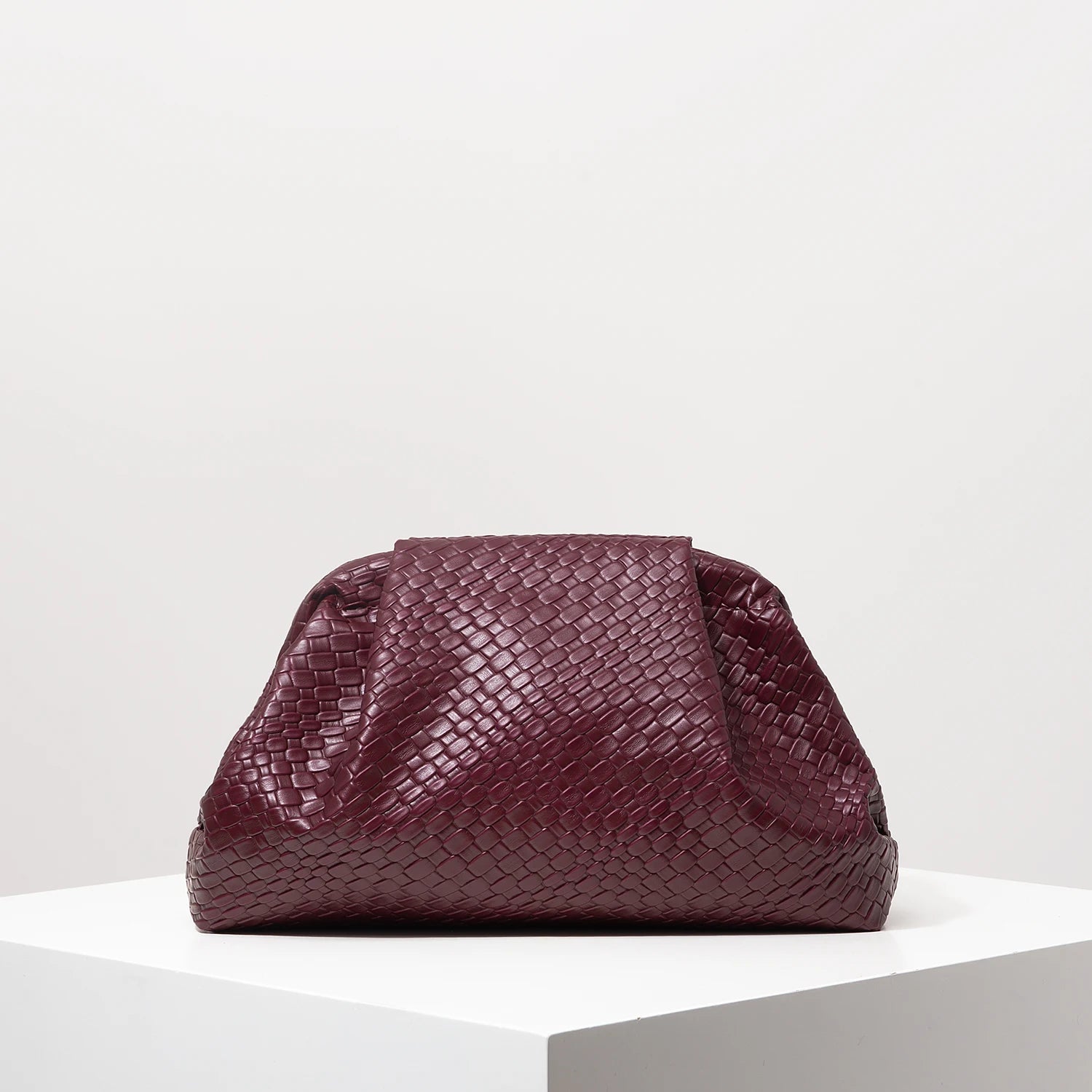 Vintage Woven Clutch Bag for Women Large Capacity Burgundy Purse