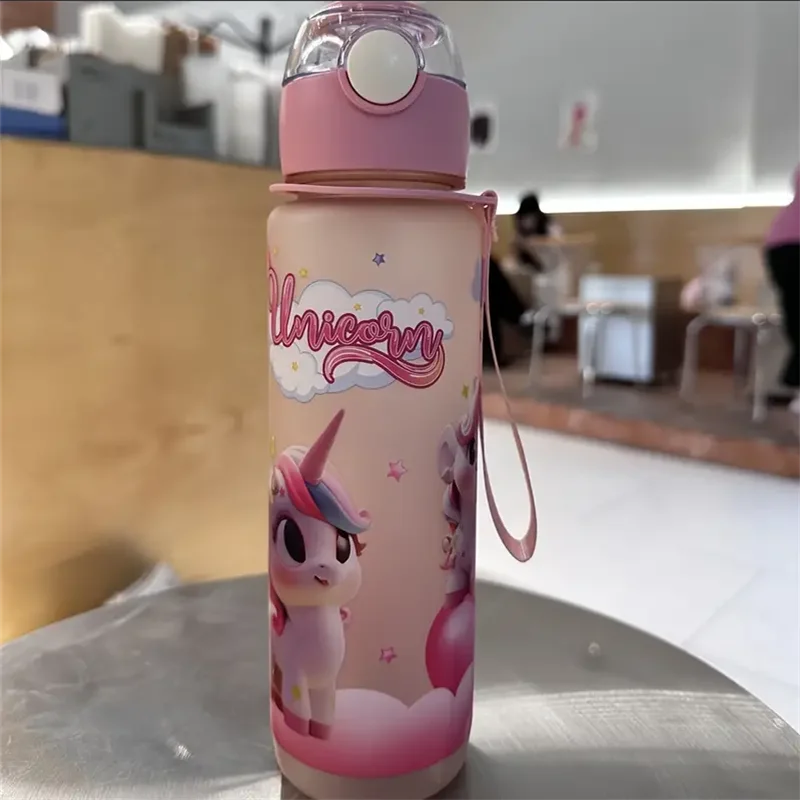 Cute Cartoon Water Bottle 700ml – BPA Free Leakproof Kids Drinking Bottle with Straw for School & Outdoor
