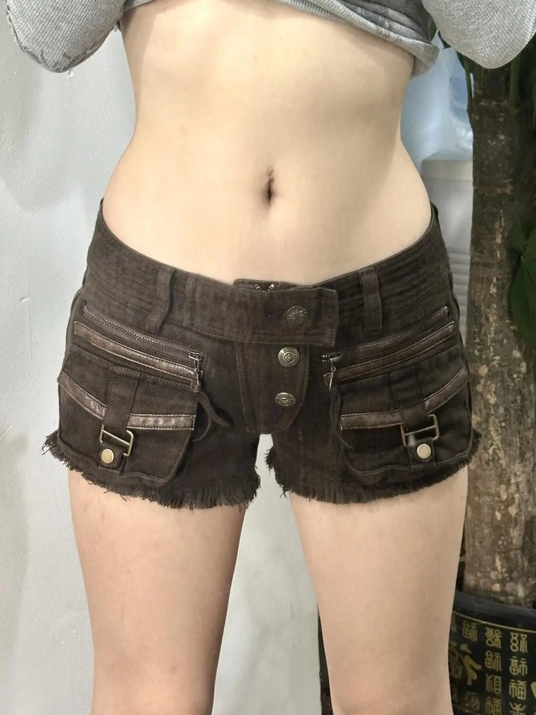 Women Multi Pocket Low Waist Denim Shorts Y2K Hot Pants Hip Hop Style Mini Shorts