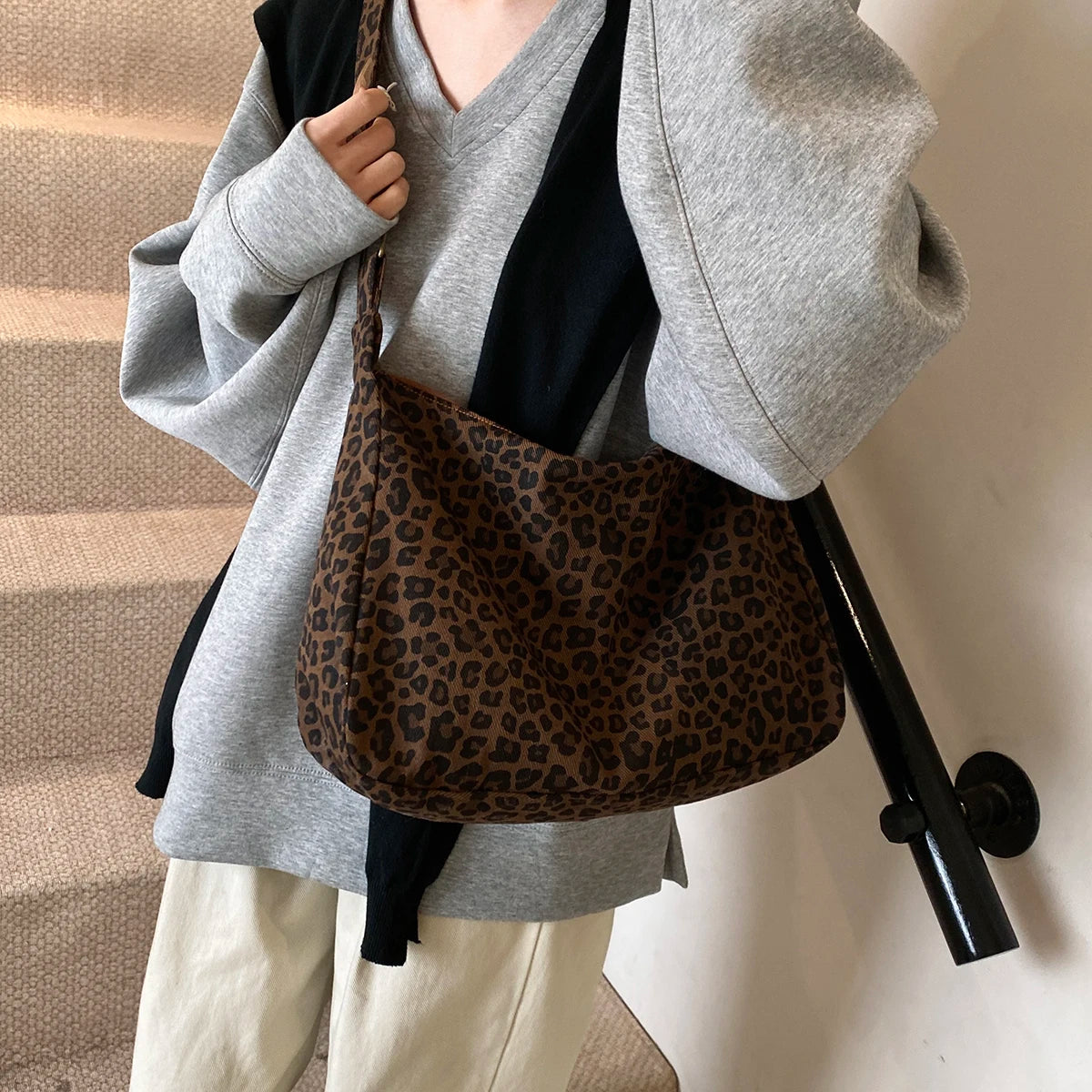 Women Leopard Print Shoulder Bag Large Capacity Retro Crossbody Tote