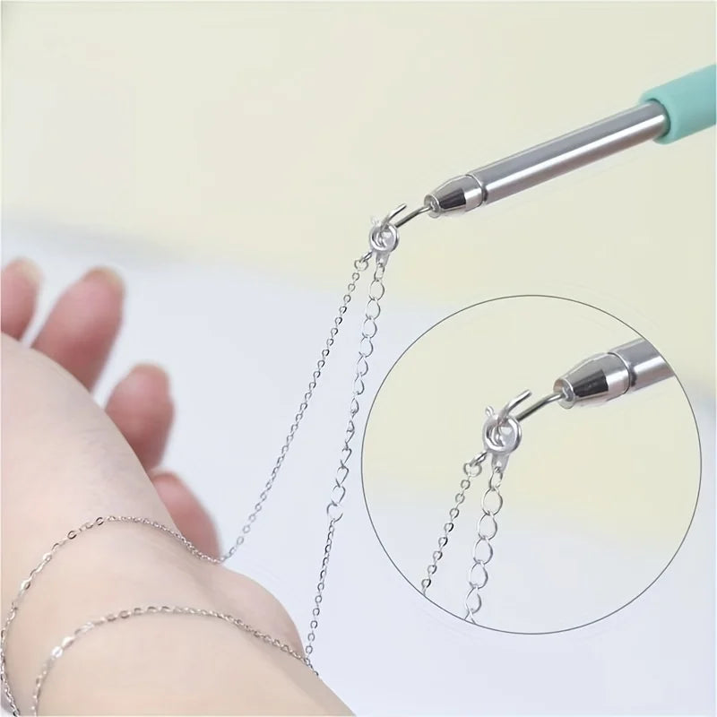 Bracelet Helper Tool – Easy Jewelry Clasp Fastening Aid for One-Hand Wear
