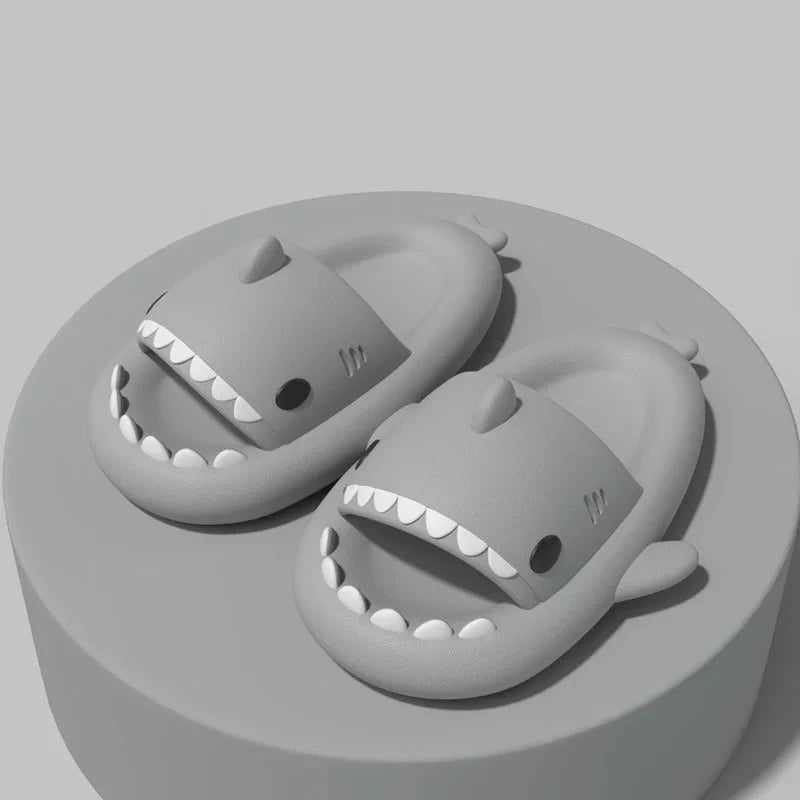 Kids Shark Slippers Anti-Slip EVA Cartoon Summer Beach Slides Cute Indoor Outdoor Sandals for Boys and Girls
