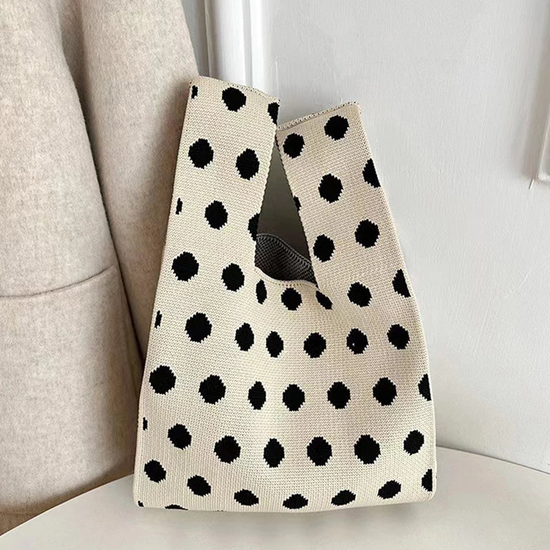 Handmade Knit Knot Handbag Style Mini Wrist Tote Bag for Women
