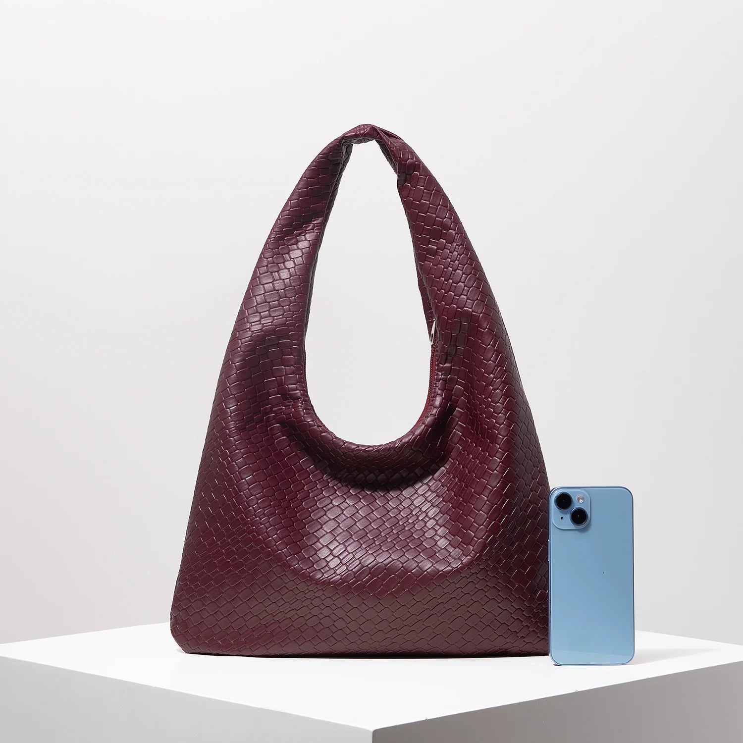 Vintage Woven Leather Shoulder Bag Large Capacity Crescent Tote for Women