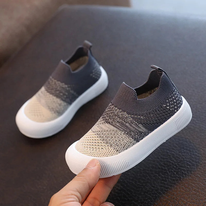 Kids Breathable Mesh Slip On Sneakers Size 20 31