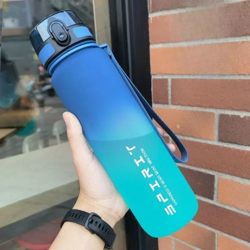 1L Sports Water Bottle – Large Capacity Leak-Proof Plastic Bottle for Gym, Outdoor Travel & Fitness Use