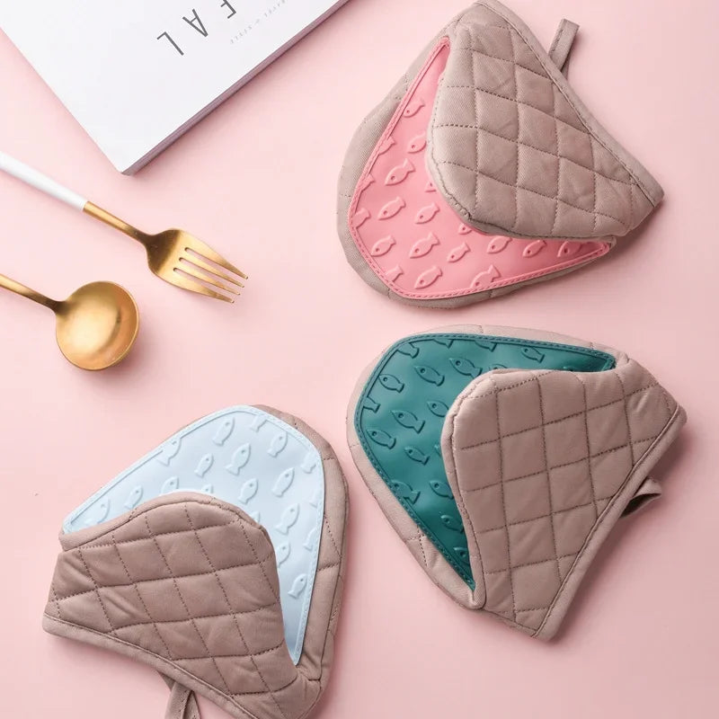 Quilted Oven Mitts with Silicone Grip