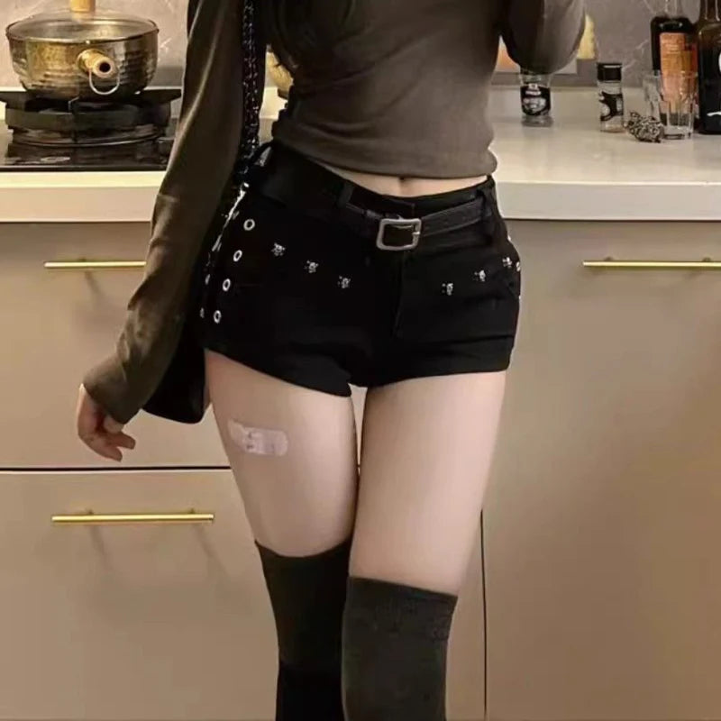 Women Y2K Low Waist Black Denim Shorts Vintage Gothic Mini Pants Streetwear