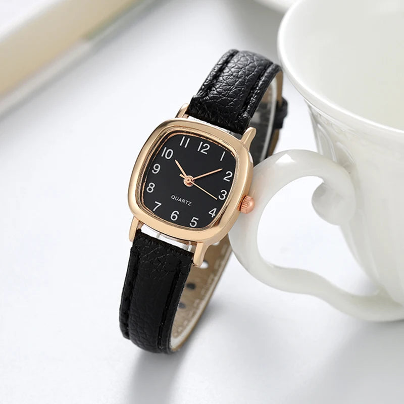 Women Quartz Leather Strap Fashion Wrist Watch