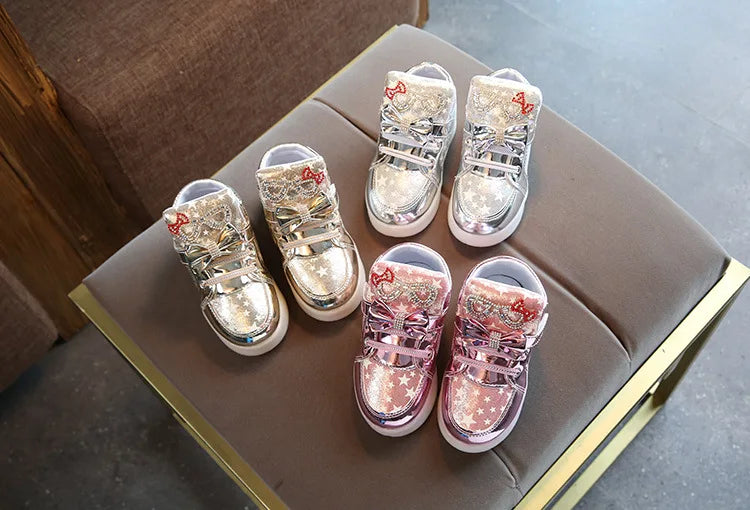 Kids LED Light Up Sneakers Flashing Glow Shoes for Girls