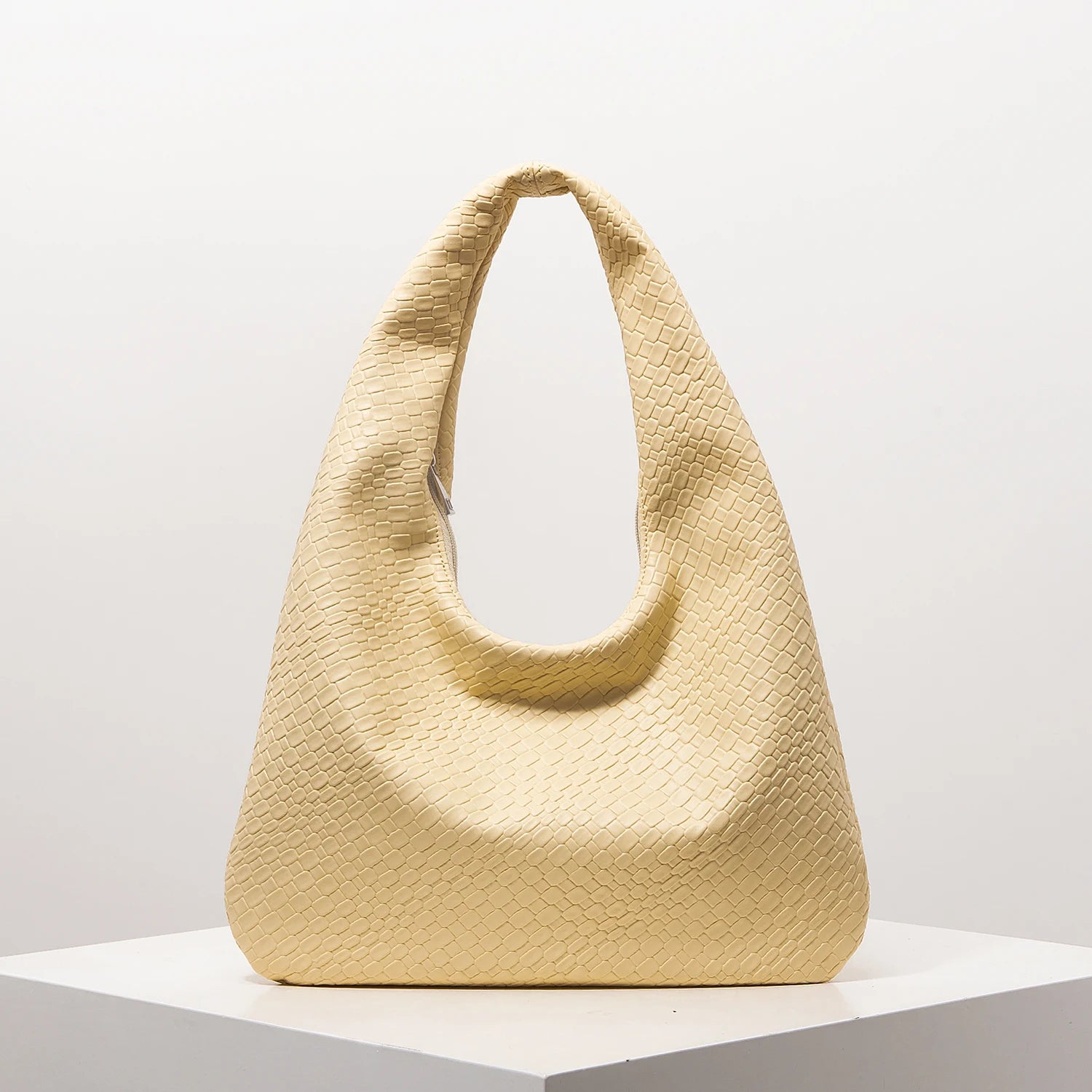 Vintage Woven Leather Shoulder Bag Large Capacity Crescent Tote for Women