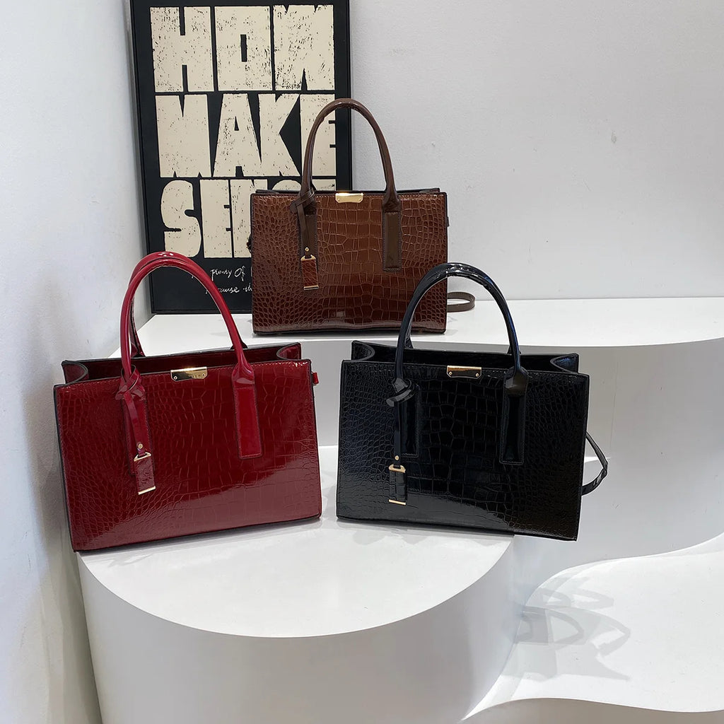 Women Crocodile Pattern Patent Leather Crossbody Bag Luxury Messenger Handbag