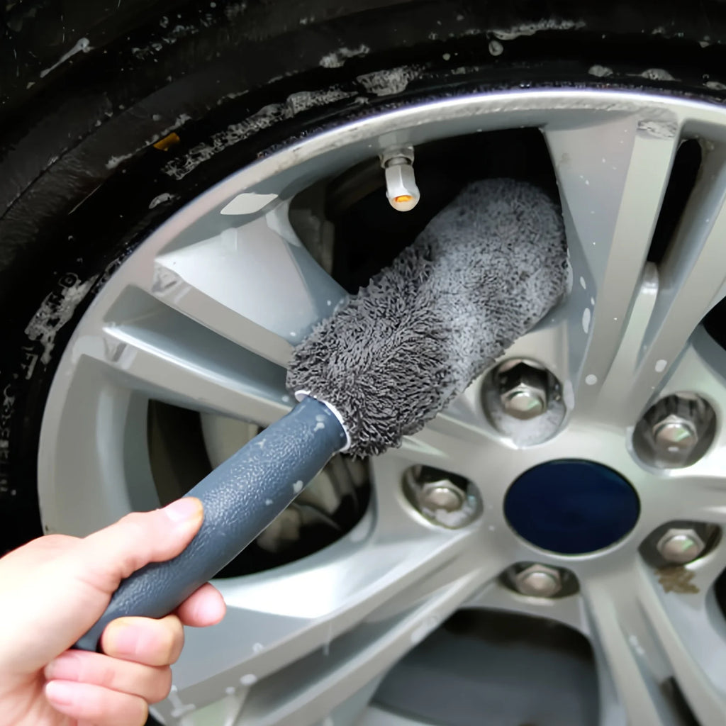 Microfiber Wheel Cleaning Brush – Soft Rim & Tire Cleaner for Deep Car Detailing