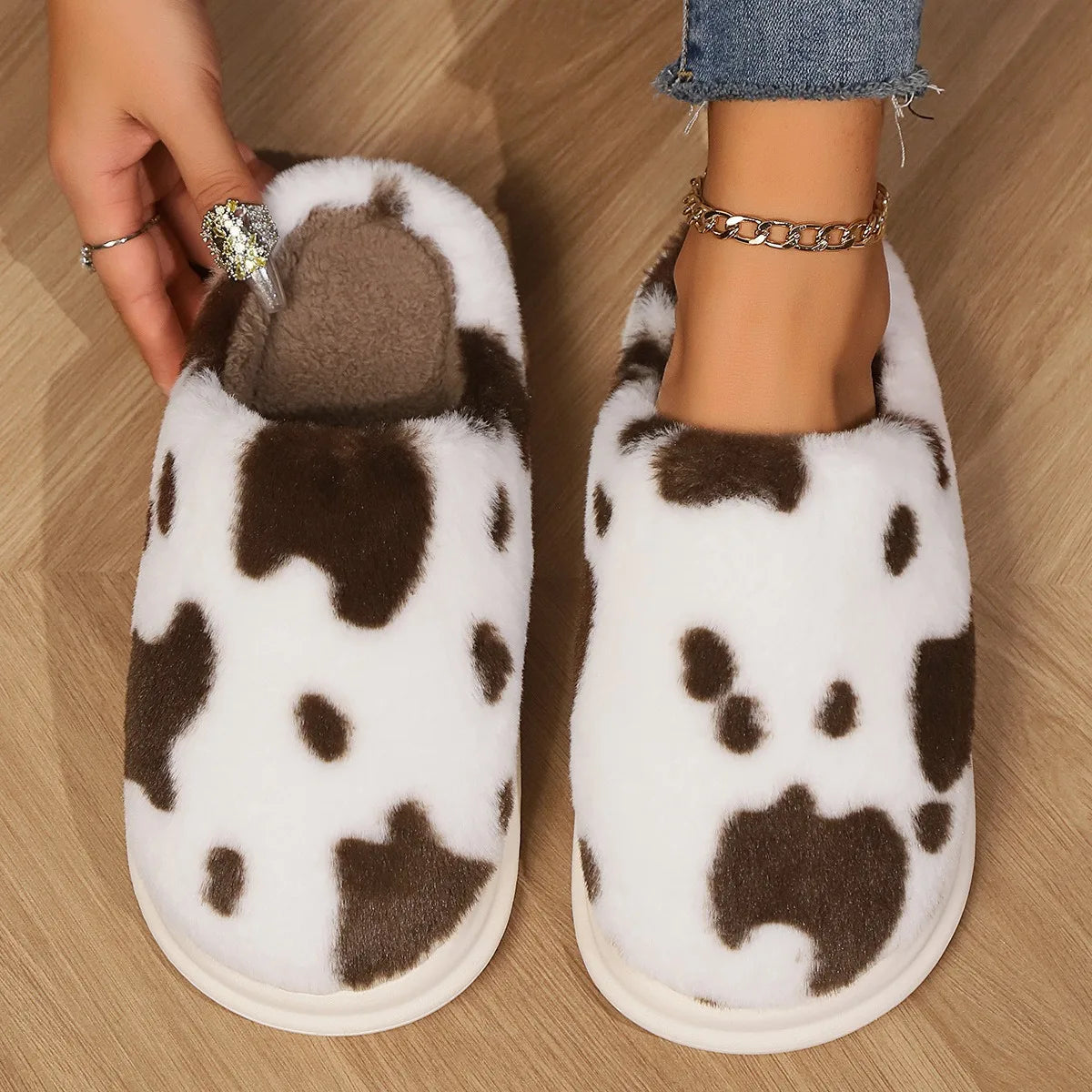 Cow Milk Fuzzy Slippers Women Winter Plush Soft Cozy Cartoon House Bedroom Shoes
