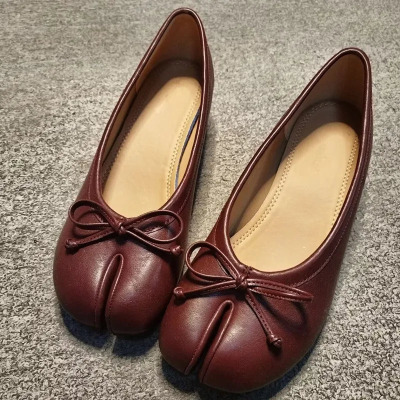 Women Tabi Split Toe Pumps Microfiber Leather Low Heel Pleated Loafers Casual Shoes Summer