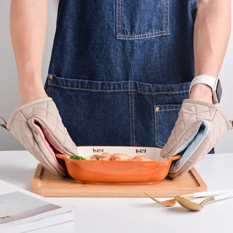 Quilted Oven Mitts with Silicone Grip