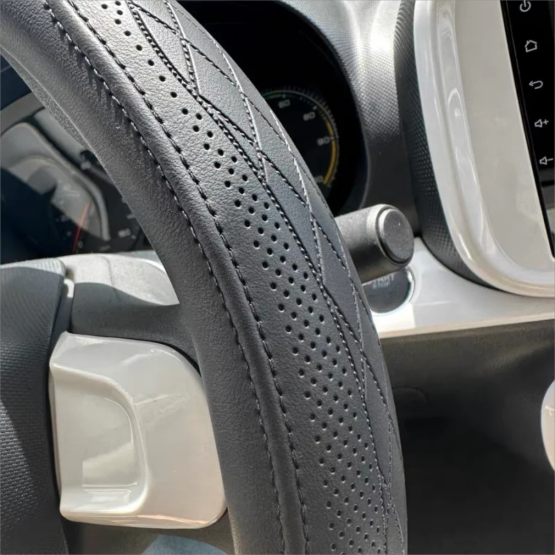 Nappa Leather Steering Wheel Cover 15 Inch Non Slip Breathable Universal Car Cover