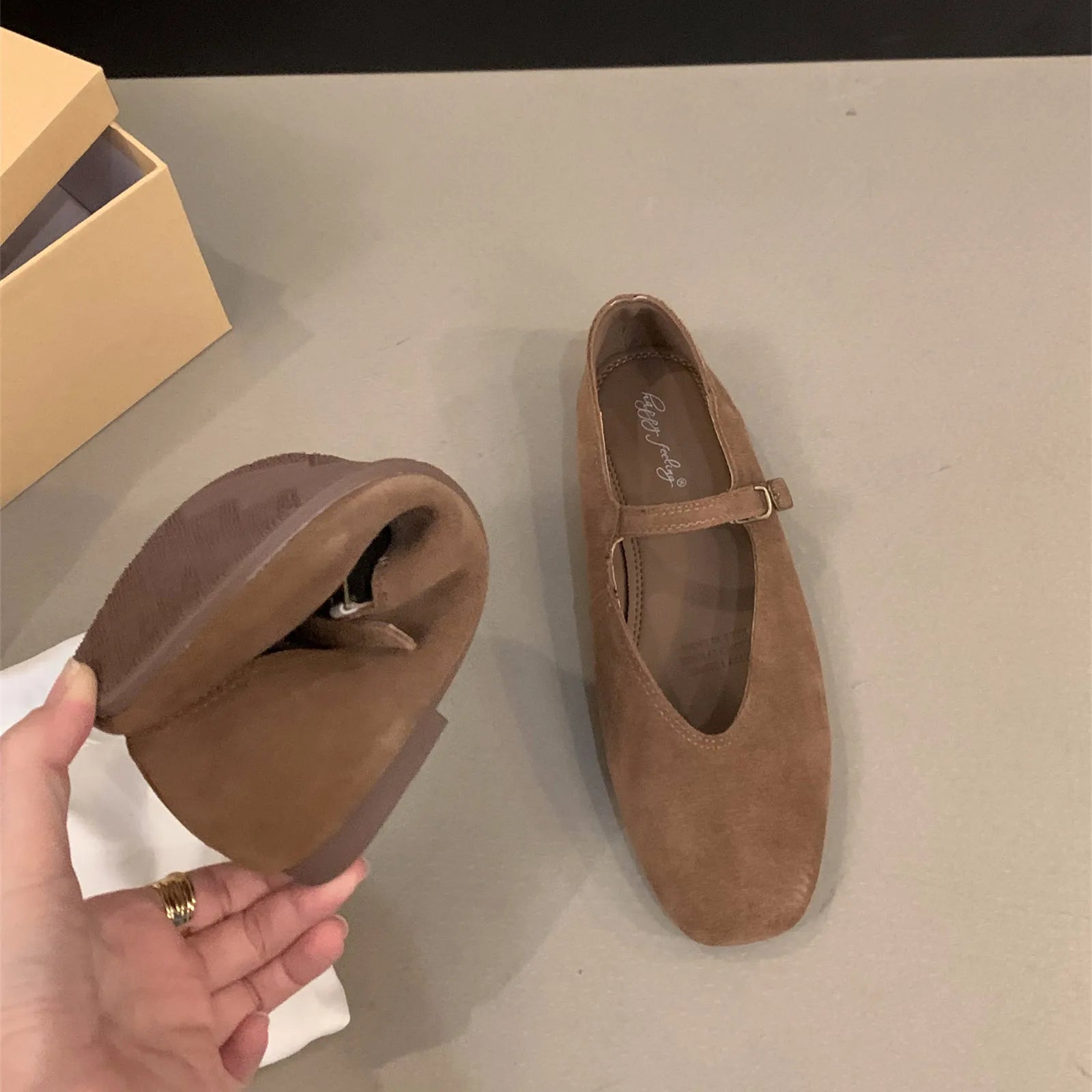 Women Soft Leather Ballet Flats Round Toe Slip On Casual Shoes