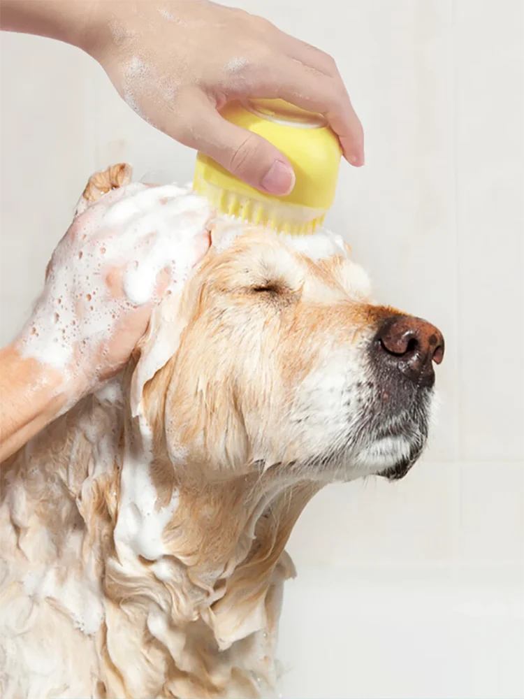 Dog Bath Brush with Shampoo Dispenser – Easy Pet Cleaning Tool
