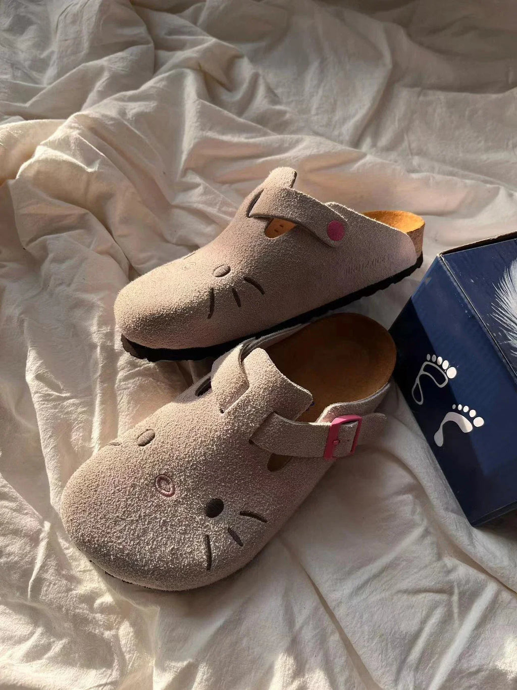 Hello Kitty Women’s Summer Slippers Thick Sole Anti Slip Cartoon Slides