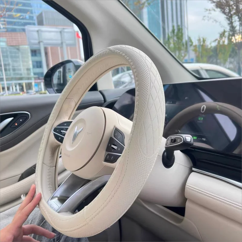 Nappa Leather Steering Wheel Cover 15 Inch Non Slip Breathable Universal Car Cover