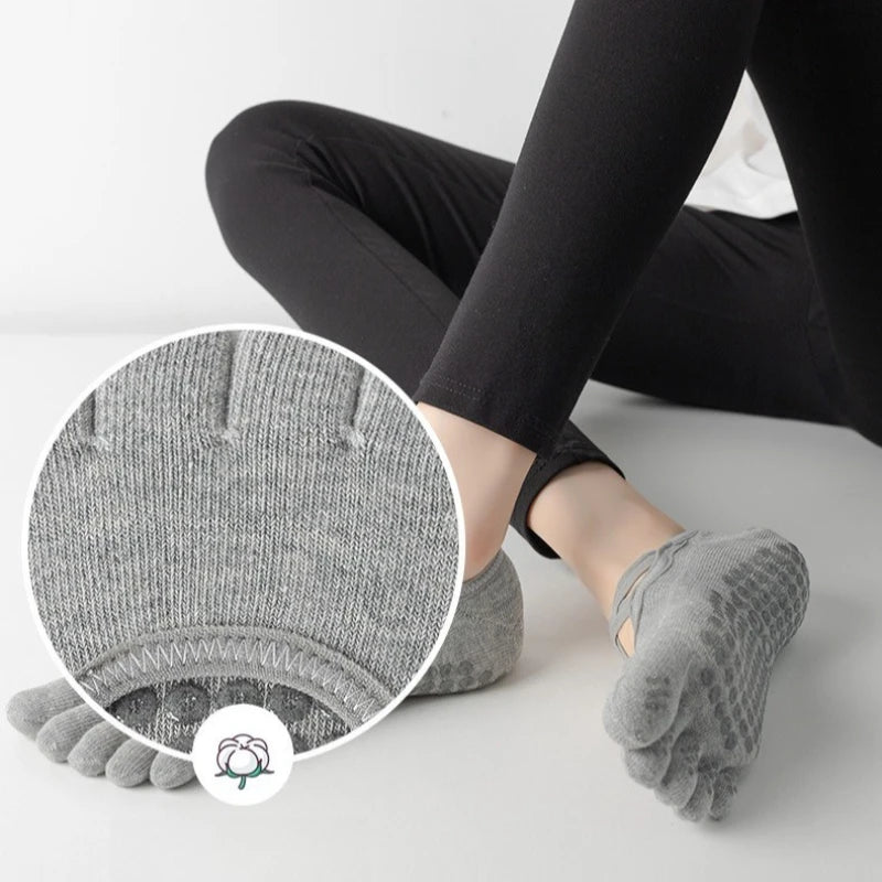 Women Anti Slip Pilates Five Toe Yoga Socks Silicone Grip Cotton Fitness Socks 1–4 Pairs
