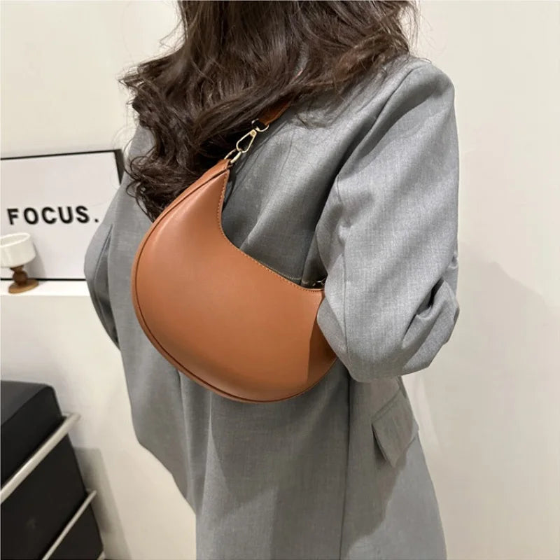 Women Moon Shoulder Bag Luxury Crescent Handbag Fashion Underarm Purse