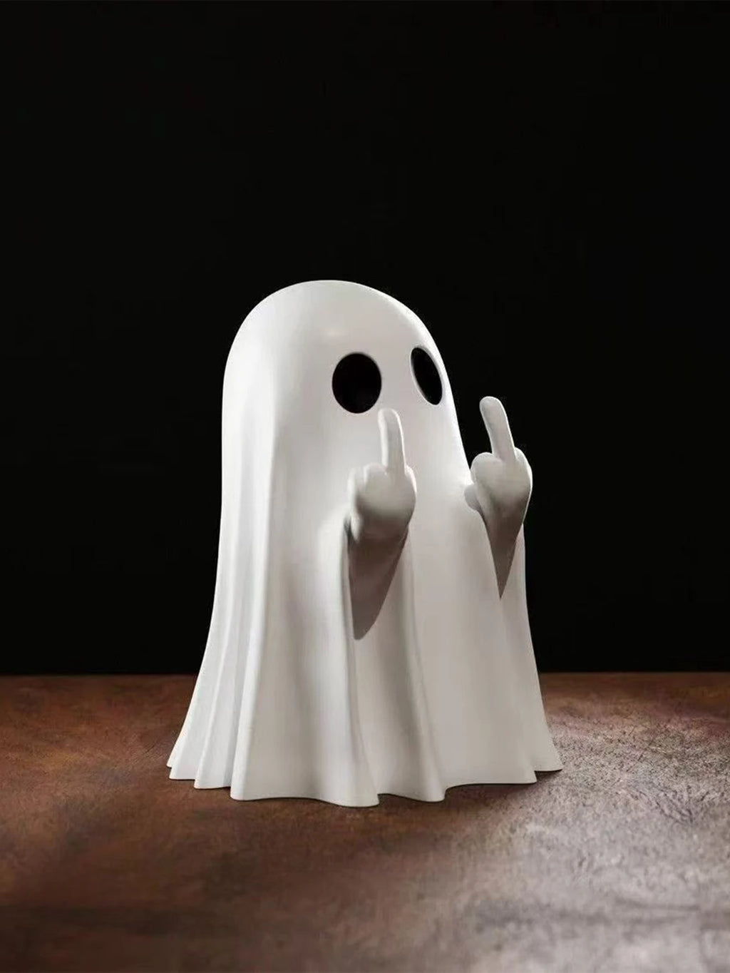 Middle Finger Ghost Halloween Statue Terrifying Ghost Decoration 7.5cm Statue