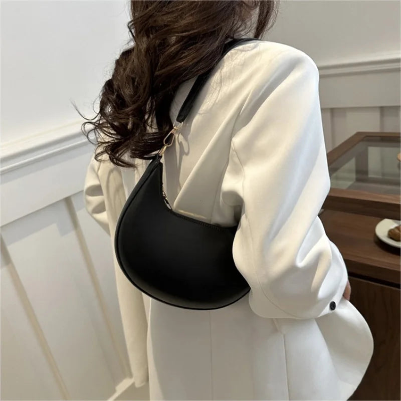 Women Moon Shoulder Bag Luxury Crescent Handbag Fashion Underarm Purse