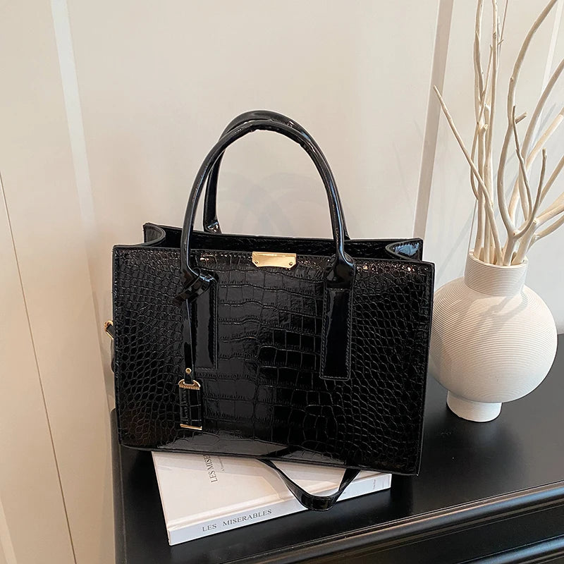 Women Crocodile Pattern Patent Leather Crossbody Bag Luxury Messenger Handbag