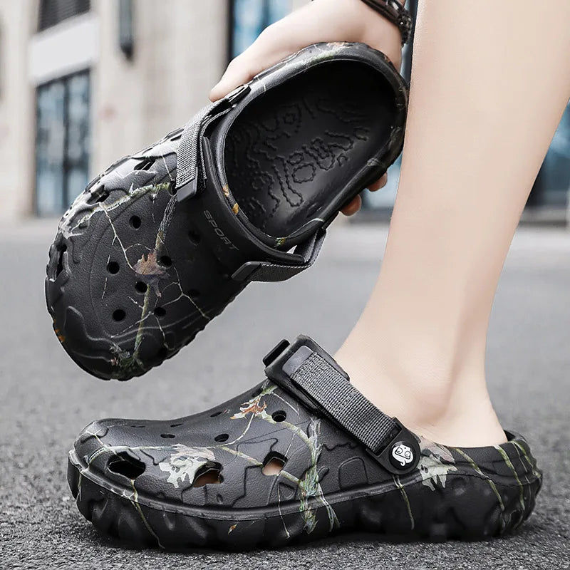 Men Camo Clogs Outdoor Garden Shoes Non Slip Lightweight Slip On Sandals Durable Beach Crocs Style