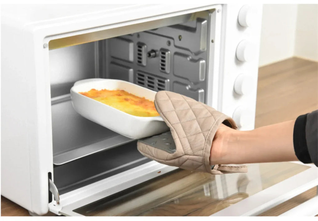 Quilted Oven Mitts with Silicone Grip
