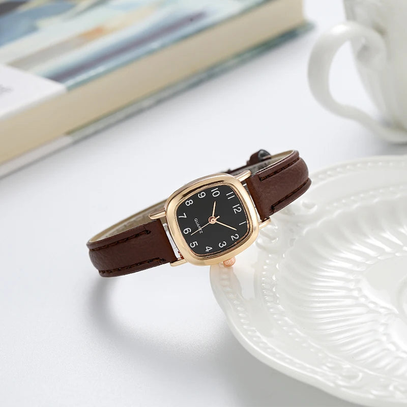 Women Quartz Leather Strap Fashion Wrist Watch