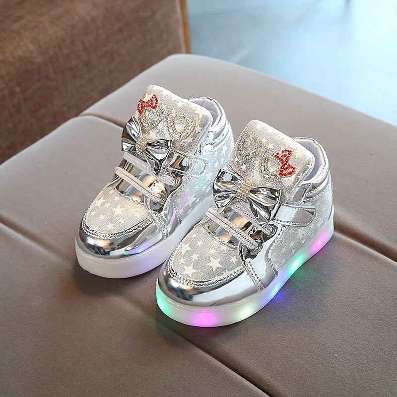 Kids LED Light Up Sneakers Flashing Glow Shoes for Girls