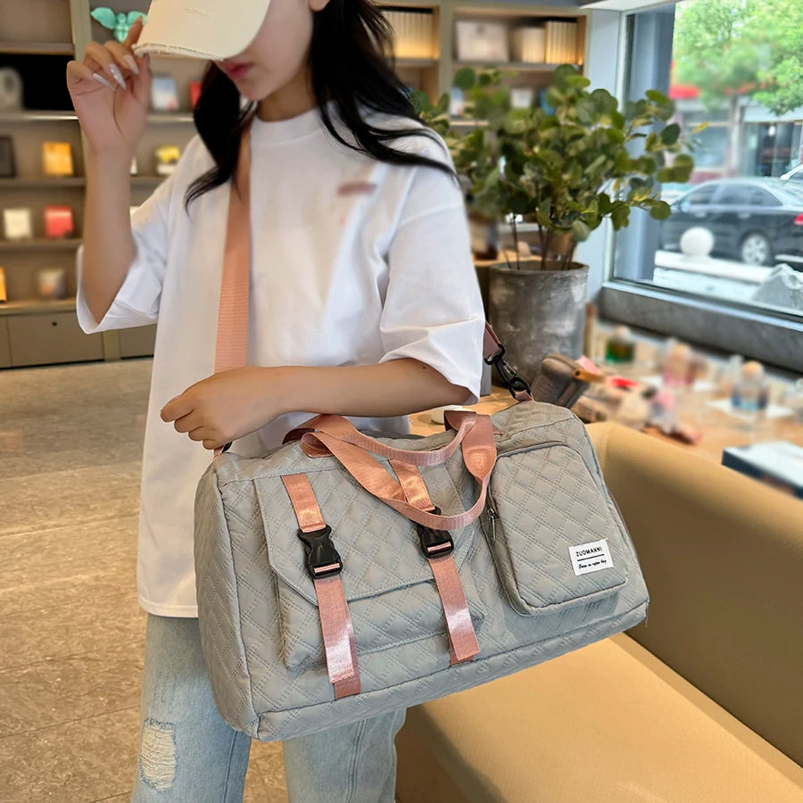 Quilted Travel Duffel Bag Women Large Capacity Gym Bag Waterproof Weekend Overnight Tote