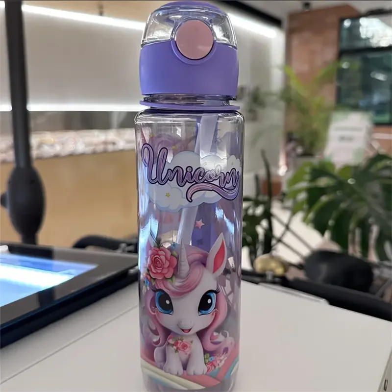 Cute Cartoon Water Bottle 700ml – BPA Free Leakproof Kids Drinking Bottle with Straw for School & Outdoor