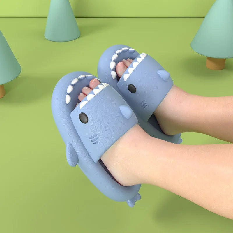 Kids Shark Slippers Anti-Slip EVA Cartoon Summer Beach Slides Cute Indoor Outdoor Sandals for Boys and Girls