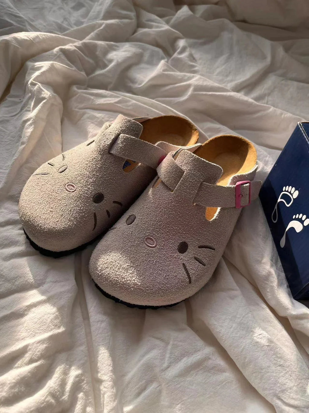 Hello Kitty Women’s Summer Slippers Thick Sole Anti Slip Cartoon Slides