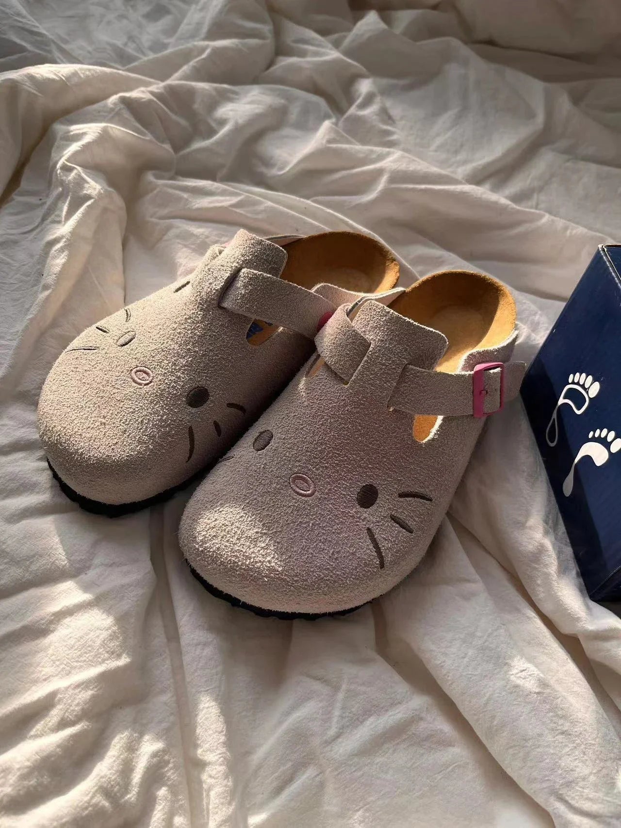 Hello Kitty Women’s Summer Slippers Thick Sole Anti Slip Cartoon Slides