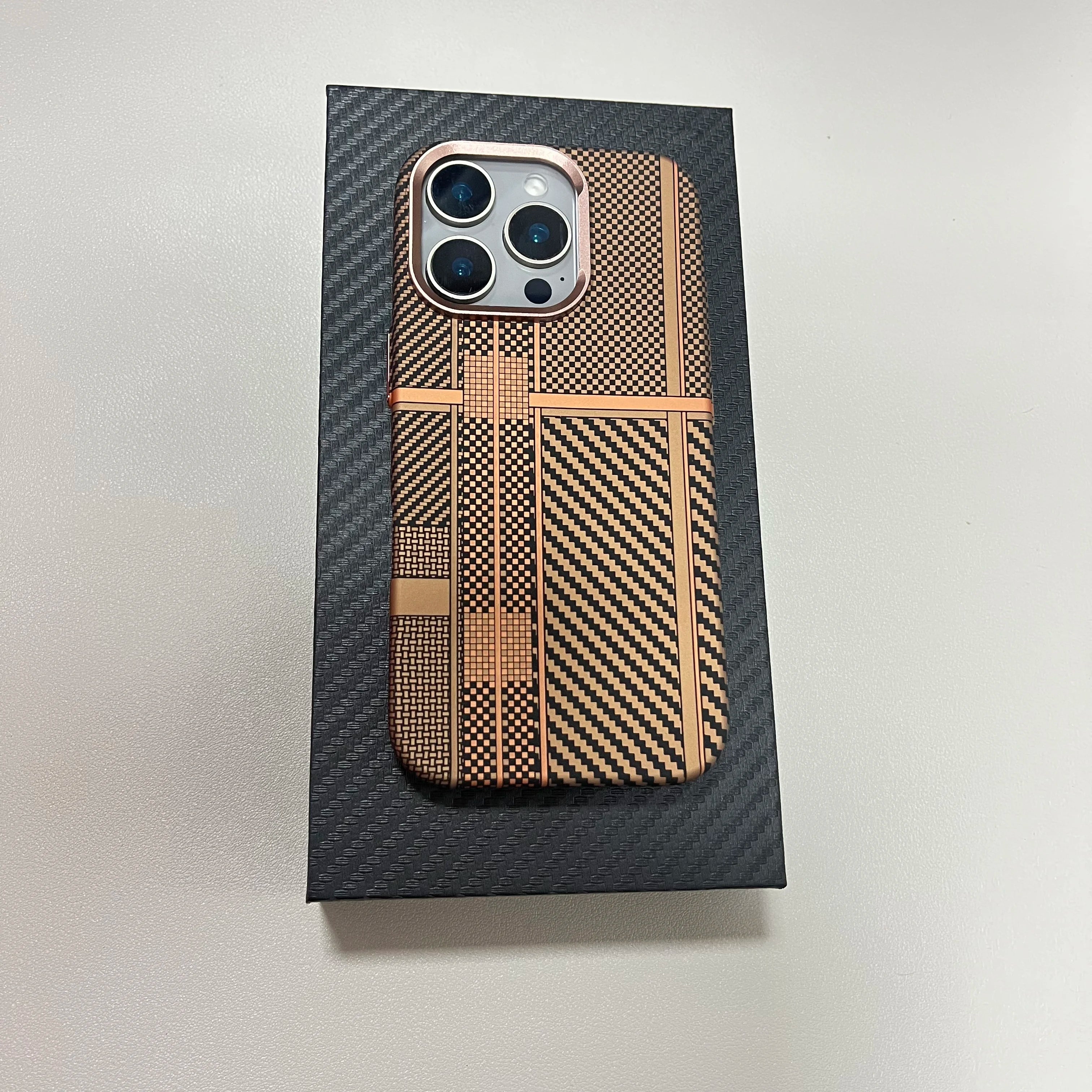 Geometric Carbon Fiber 3D Magnetic Hard iPhone Case