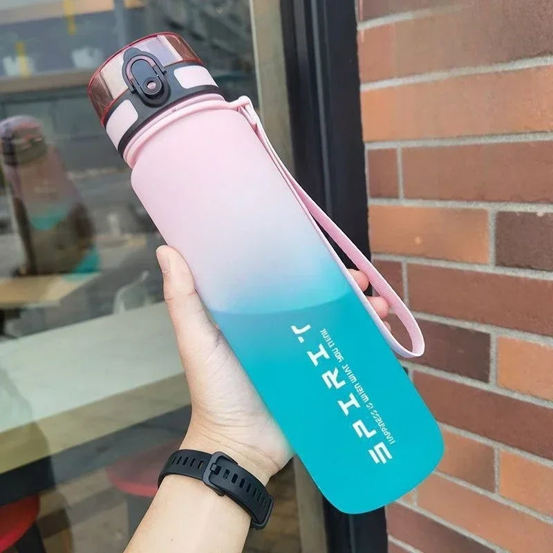 1L Sports Water Bottle – Large Capacity Leak-Proof Plastic Bottle for Gym, Outdoor Travel & Fitness Use